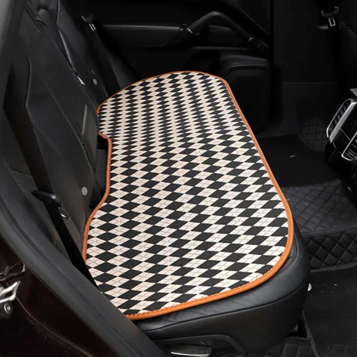 Klassisk Rhombus Hundesete Dekke – Stilrent og Ripebestandig